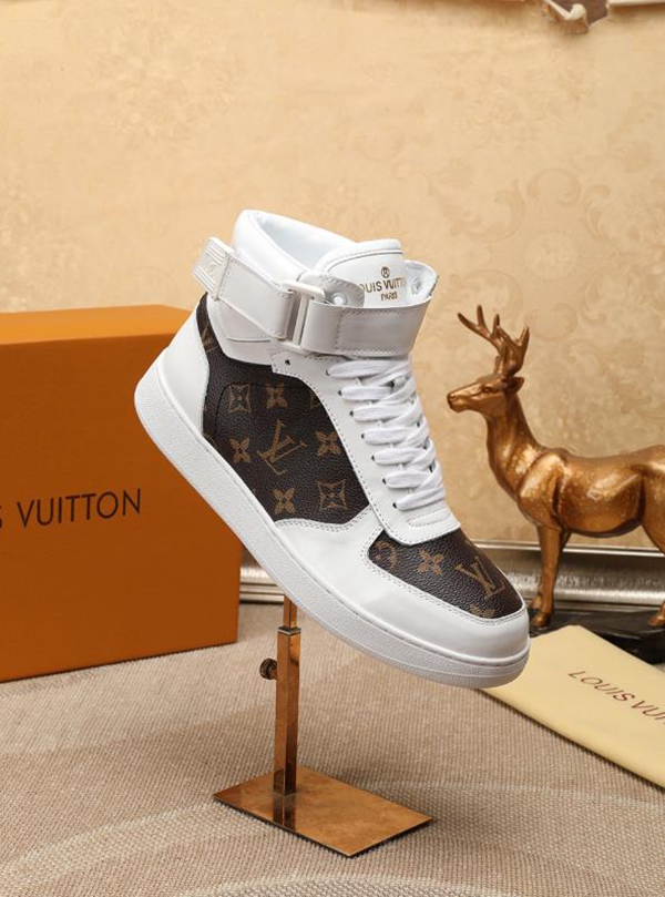 ルイヴィトン靴背面デザイン